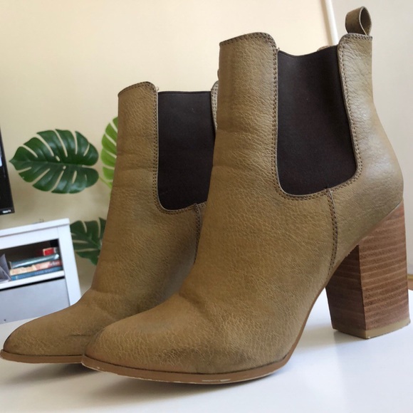 Billini two-tone ankle booties - Picture 2 of 8